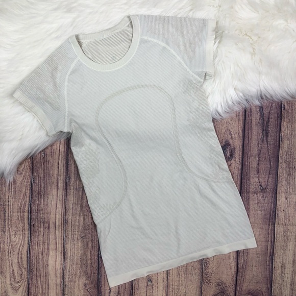lululemon athletica Tops - Lululemon swiftly tech short sleeve top